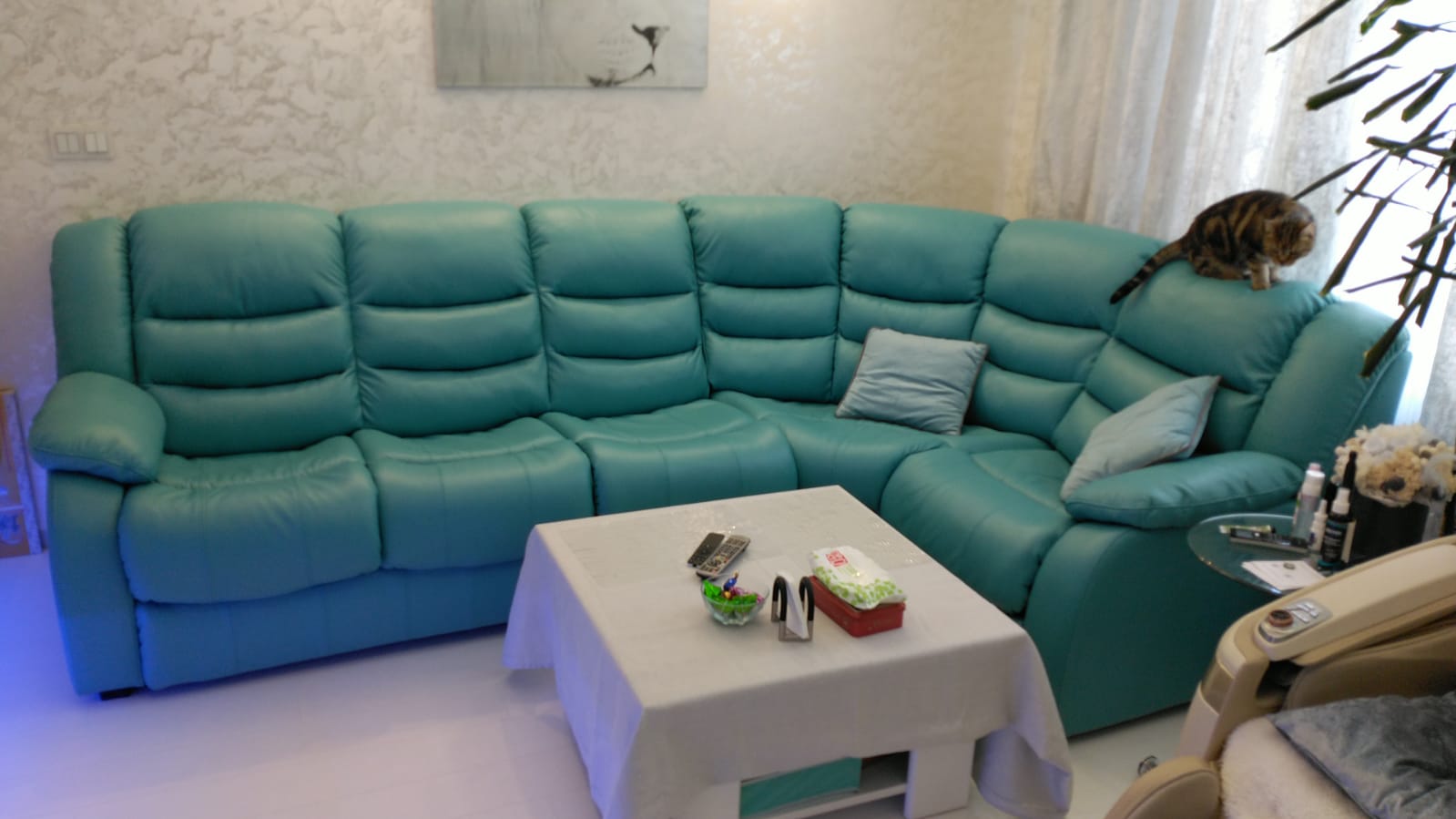 Перетяжка дивана на дому. Северск